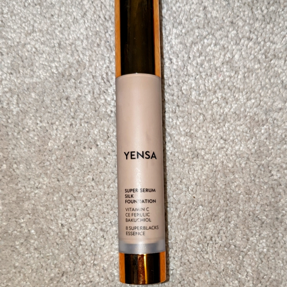 YENSA SUPER SERUM SILK FOUNDATION